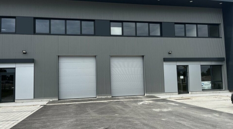 LOCAL D'ACTIVITE NEUF à LOUER : Photo