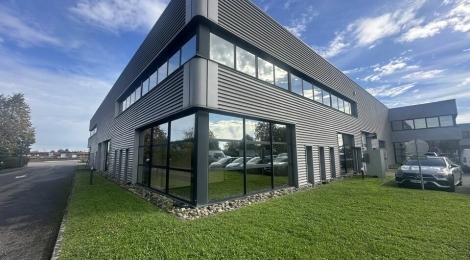 BUREAUX ET LOCAUX D'ACTIVITÉ à LOUER : Photo