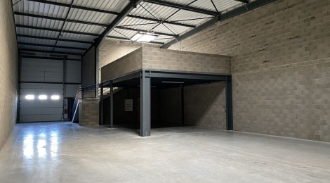 ACTIVITE 392 m² (non div.) à louer(SOUFFELWEYERSHEIM 67460) : Photo