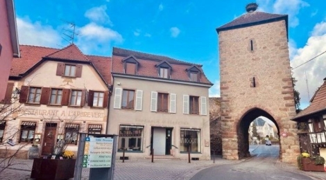 Local commercial de 140 m² à louer : Photo