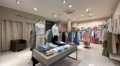 Fonds de commerce de prêt-à-porter - 60 m2 : Photo