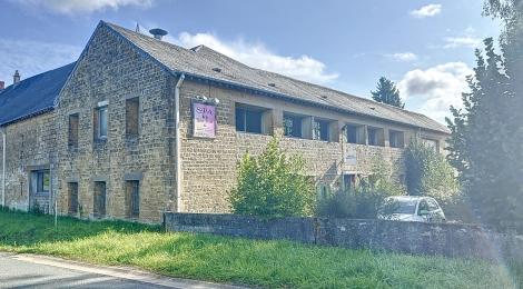 Local professionnel 400m² : Photo