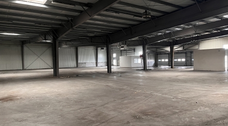 entrepôt de 3240m² à louer : Photo