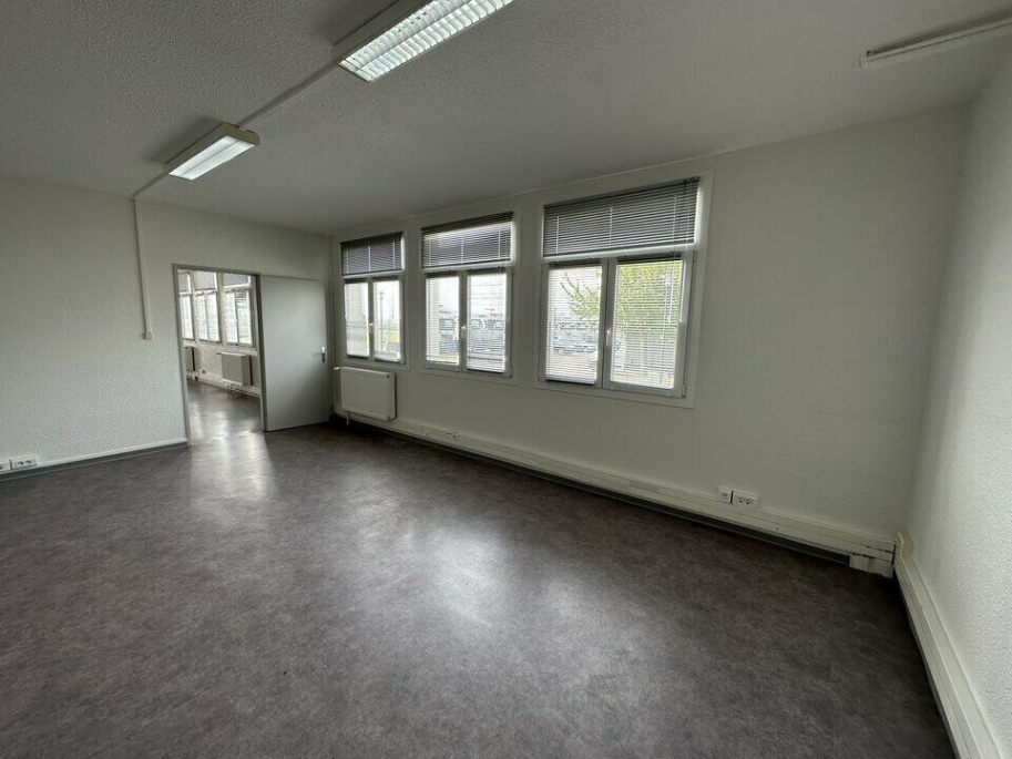 BUREAUX à LOUER : Photo 1