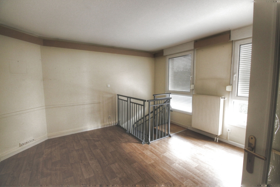 Bureaux - Péripherie en Centre-Ville - stationnement à proxi : Photo 1