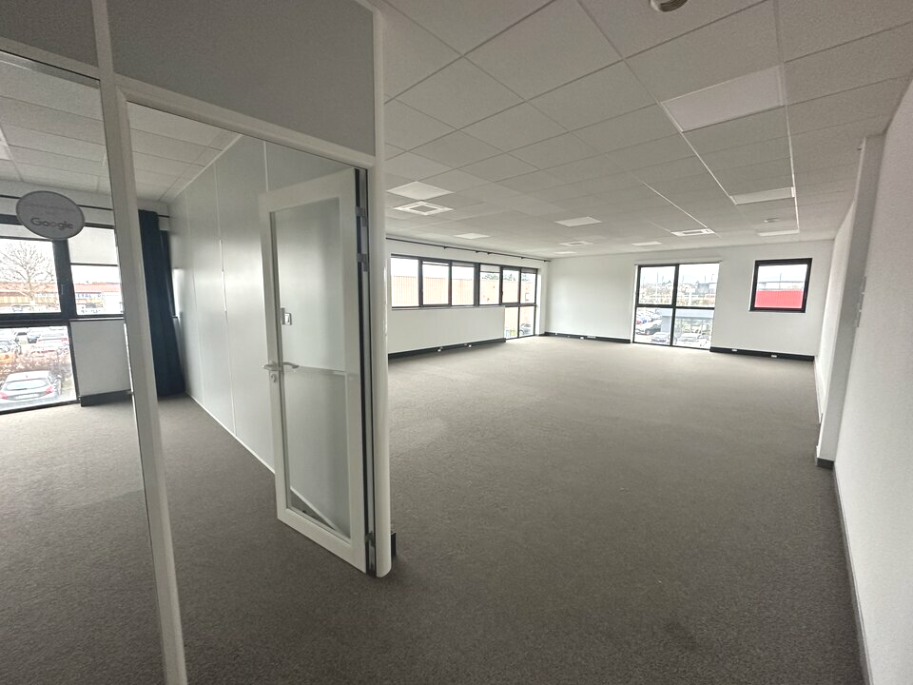 BUREAUX à VENDRE : Photo 1