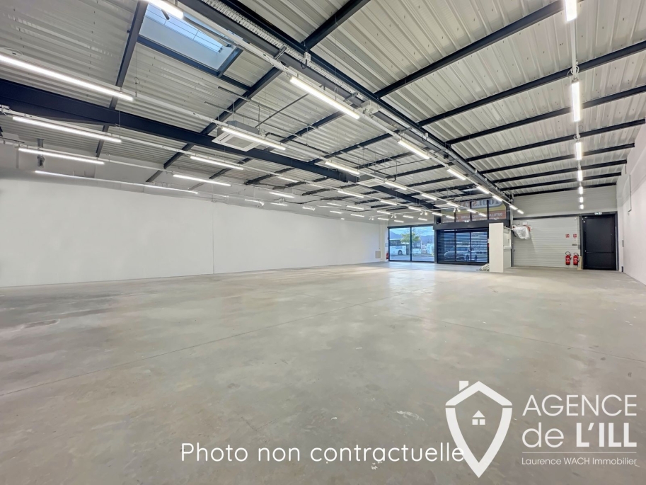 Local commercial - 774m2 : Photo 1