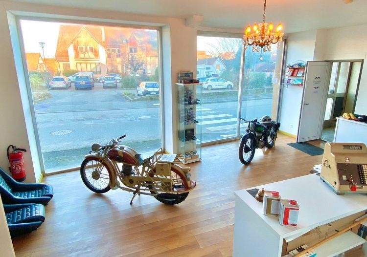 Local commercial de 42 m² à louer : Photo 1