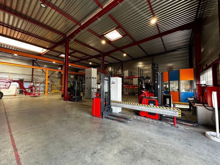 ACTIVITE 1161 m² (non div.) à vendre (ILLKIRCH GRAFFENSTADEN 674 : Photo 1