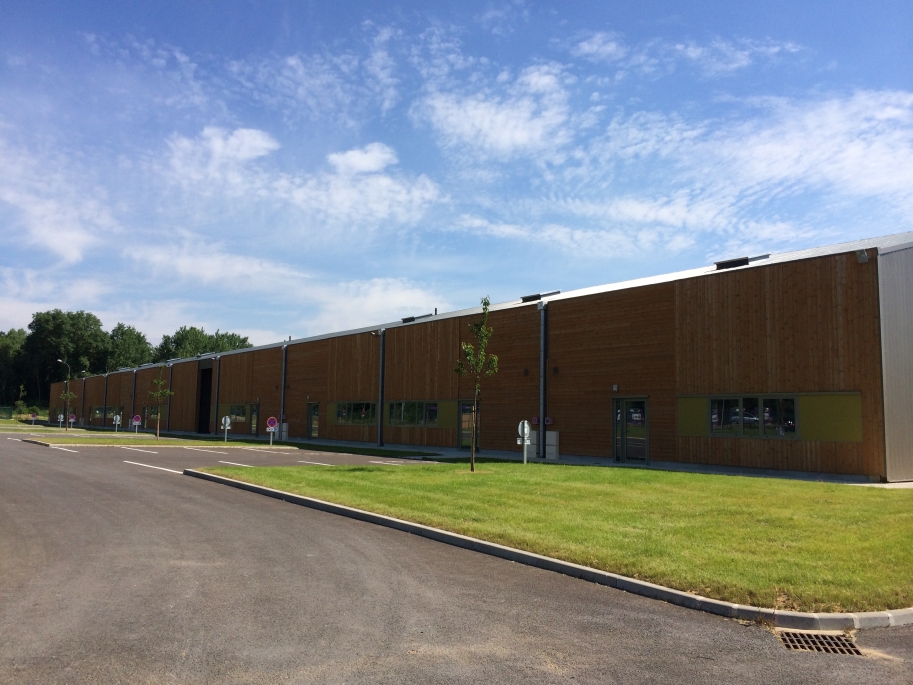 Parc d'activités du VAL DE VENCE - ACTIVENCE - 364 m² dont 305 m² d'atelier et 25 m² de bureau : Photo 1