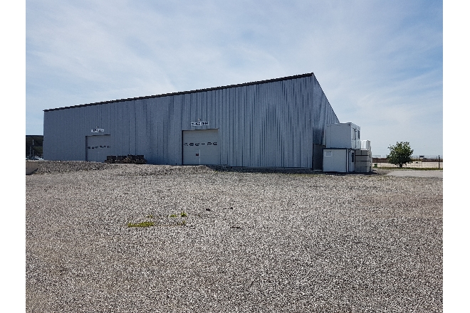 Local d'activités à louer à Semoutiers Montsaon : Photo 1