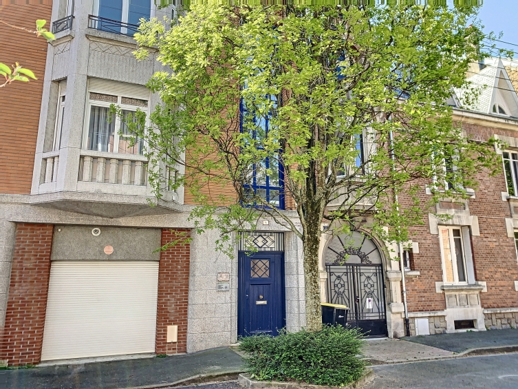 Bureaux 101m² : Photo 1