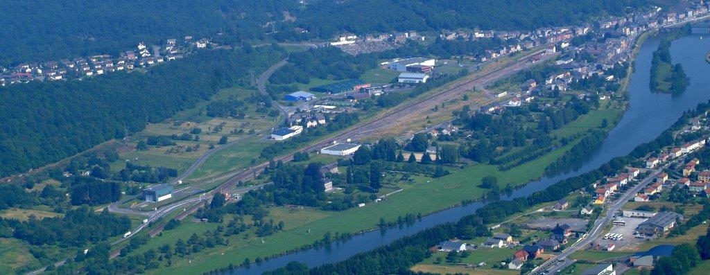 Zone Industrielle Sud de VIREUX-MOLHAIN - Terrain de 1 ha : Photo 1