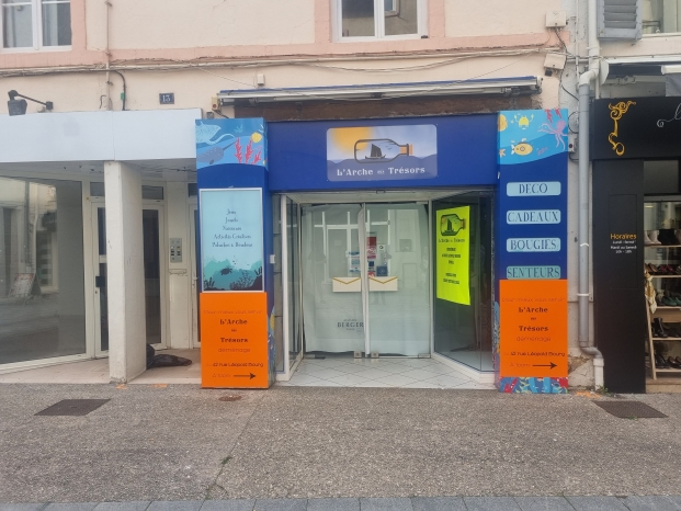 Local commercial 127 m² : Photo 1