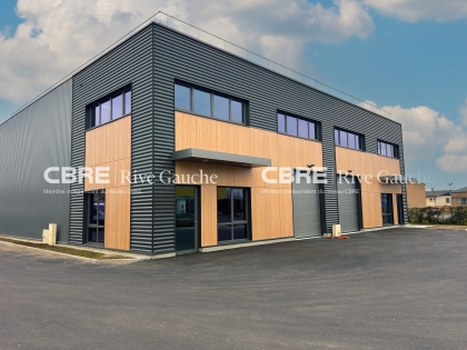 : Photo 3