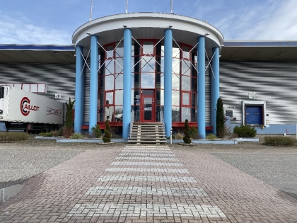 ACTIVITE 11622 m² (Div. 4666 m² à louer(BRUMATH 67170) : Photo 2