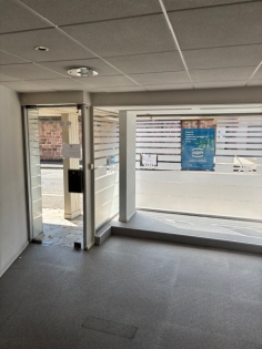 Local 85m² : Photo 3