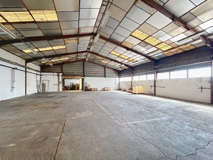 Bâtiment industriel artisanal ou stockage 700m² : Photo 2