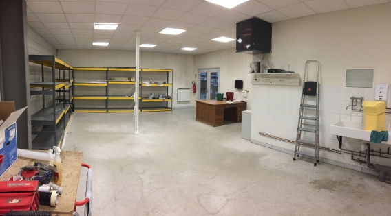 Local commercial à louer à Bourbonne Les Bains : Photo 2