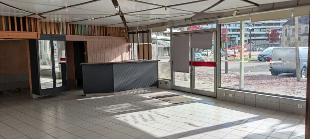 LOCATION - LOCAL COMMERCIAL 117 M² HYPER CENTRE : Photo 3