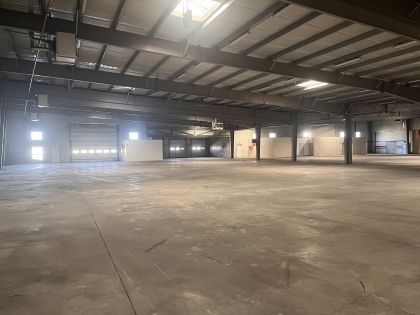 entrepôt de 3240m² à louer : Photo 3