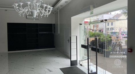 LOCAL COMMERCIAL à LOUER : Photo