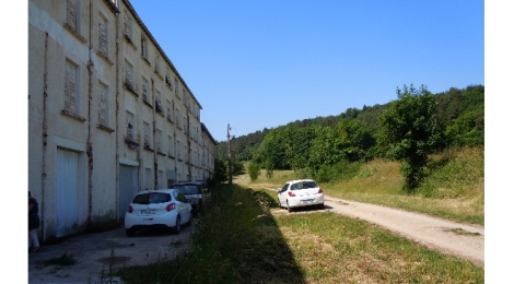 Local d'activités à louer à Luzy Sur Marne : Photo