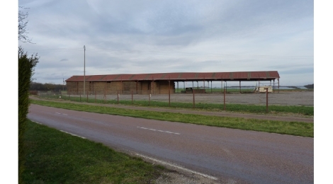 Local d'activités à louer à Richebourg : Photo