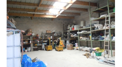 Local d'activités en vente et location à Saint-dizier : Photo