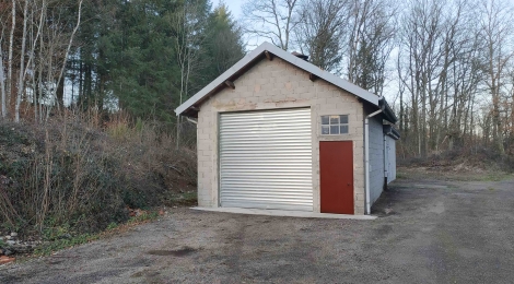 Entrepôt 72 m2 - Rideau de fer - Caméra de surveillance : Photo