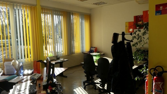 BUREAUX à LOUER : Photo 2