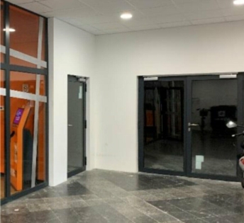 LOCAL COMMERCIAL à LOUER : Photo 2