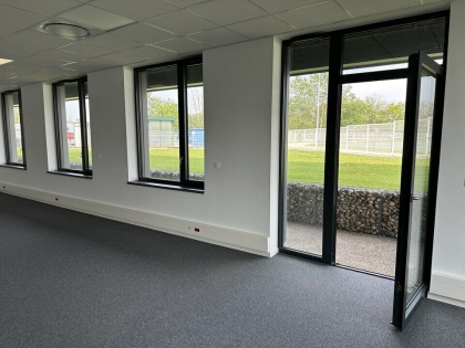 BUREAUX à LOUER : Photo 2