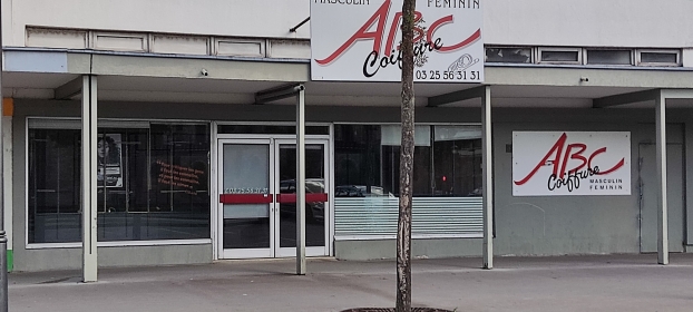 LOCATION - LOCAL COMMERCIAL 117 M² HYPER CENTRE : Photo 2